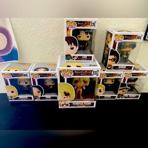 Funko Pop! #233 - Attack on Titan - Female Titan - Glow in the Dark - 6 inch